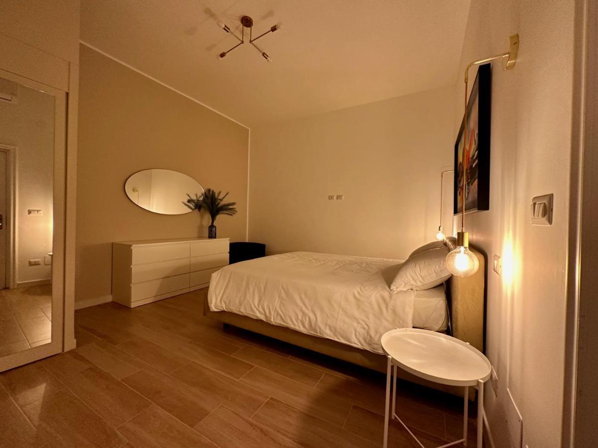 Nouvelle Vag - Apartment & Room Trani Exteriér fotografie